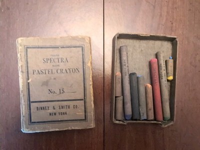 Antique Crayola- Gold Medal-Binney & Smith #15 Spectra Crayola Pastel Crayons 