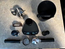 De'Longhi ECP3120 15 Bar Espresso and Cappuccino Machine - Black Espresso Kit 