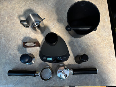 De'Longhi ECP3120 15 Bar Espresso and Cappuccino Machine - Black (Espresso Kit)