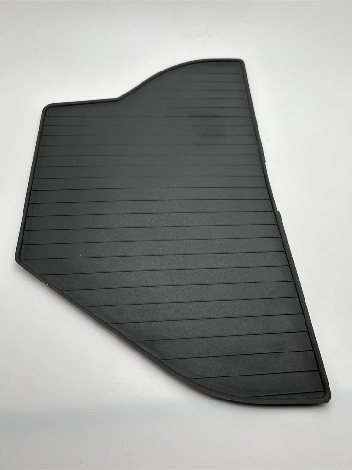 Audi A4 Quattro 2007 compacto convertible maletero trasero alfombrilla de goma fabricante de equipos originales+ Foto 3 de 4