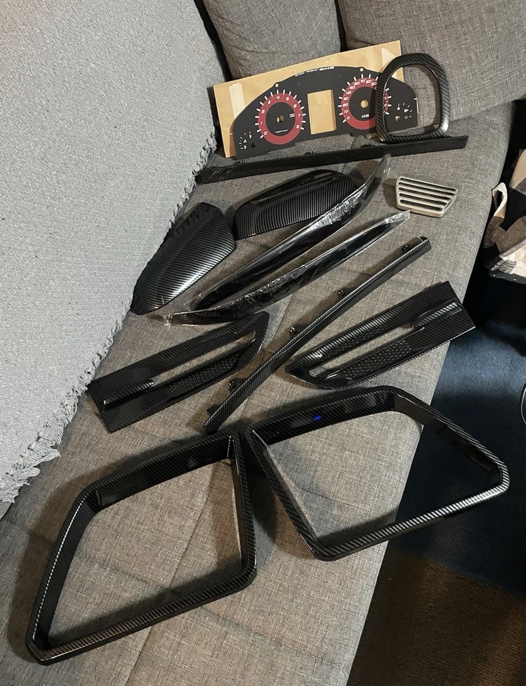 Piezas de fibra de carbono Pontiac G8 Foto 2 de 2