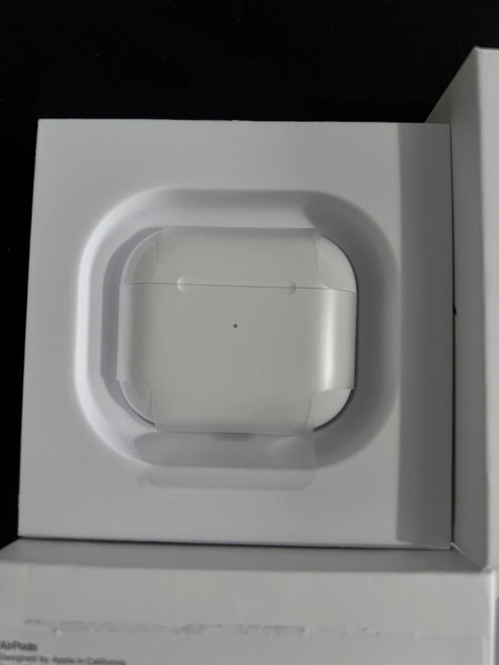 Apple AirPods (3rd generation), photo 3 of 5