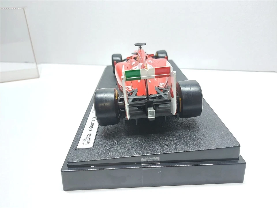 Ferrari F150 Italia F1 - Formula 1 2011 #5 F. Alonso + Teca - 1/18 Hotwheels Rac - Immagine 4 di 4