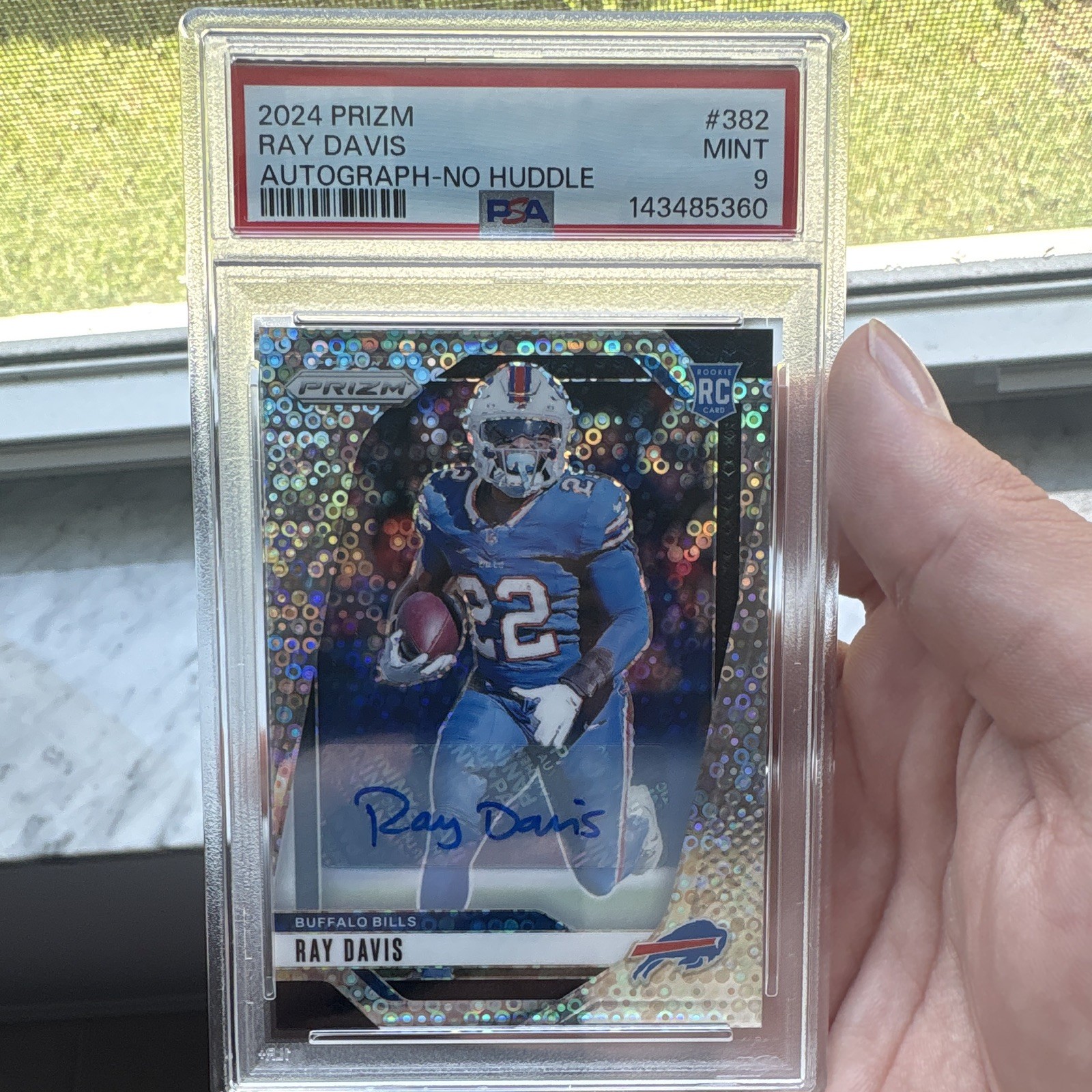 Panini Prizm 2024 Ray Davis Rookie Auto No Huddle Prizm Autographs #382 PSA 9