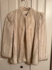 VTG Faux Fur Coat Size 6 White Gray - 23 Sleeve - 27.5 Length