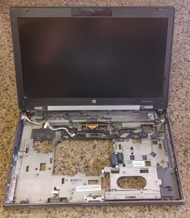 Lot of 4 For Parts Not Working HP EliteBook 8560w/8570w Shell No