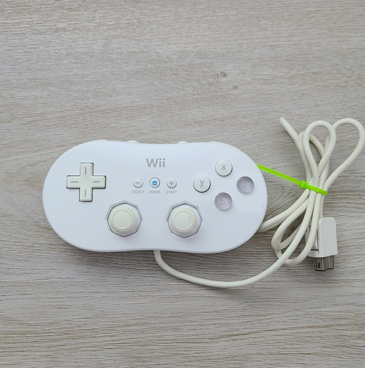 Nintendo Wii White Wired Classic Controller Genuine OEM (RVL-005