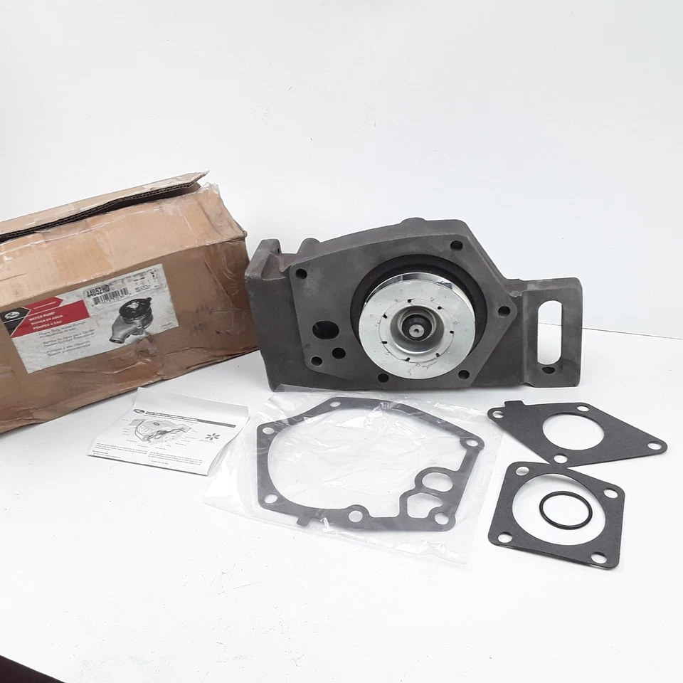 Engine Water Pump Fits Sterling Ford Freightliner Volvo International 1987-2002 - Image 3 of 4