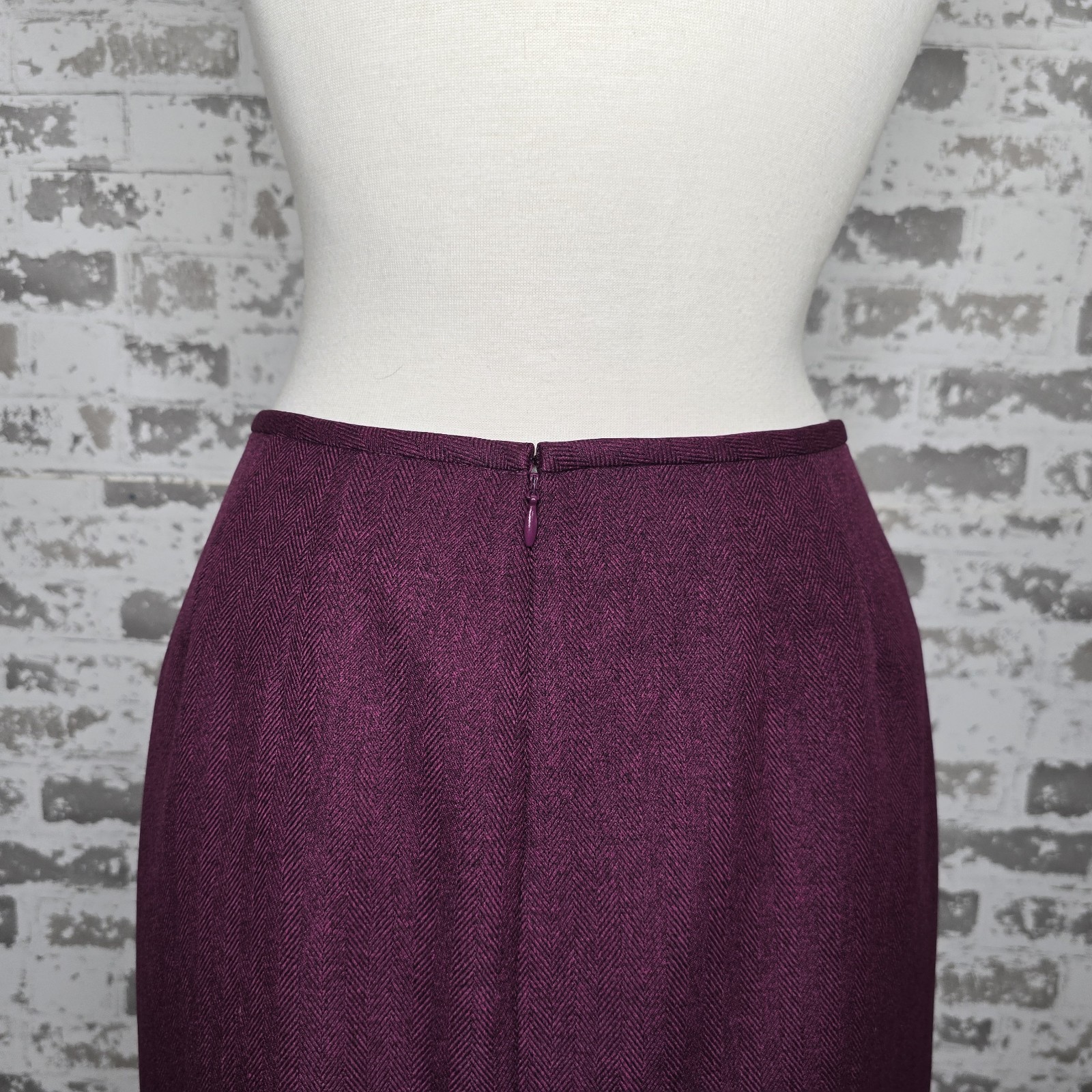Le Suit 2 Piece Skirt Set Women 6 Burgundy Herringbone Career Business Work Wear