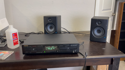 Onkyo DX-RD511 Dual Tray Audio CD Recorder - Clean/Tested