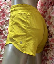 LULULEMON Hotty Hot Low Rise 4" Lined Shorts size 2