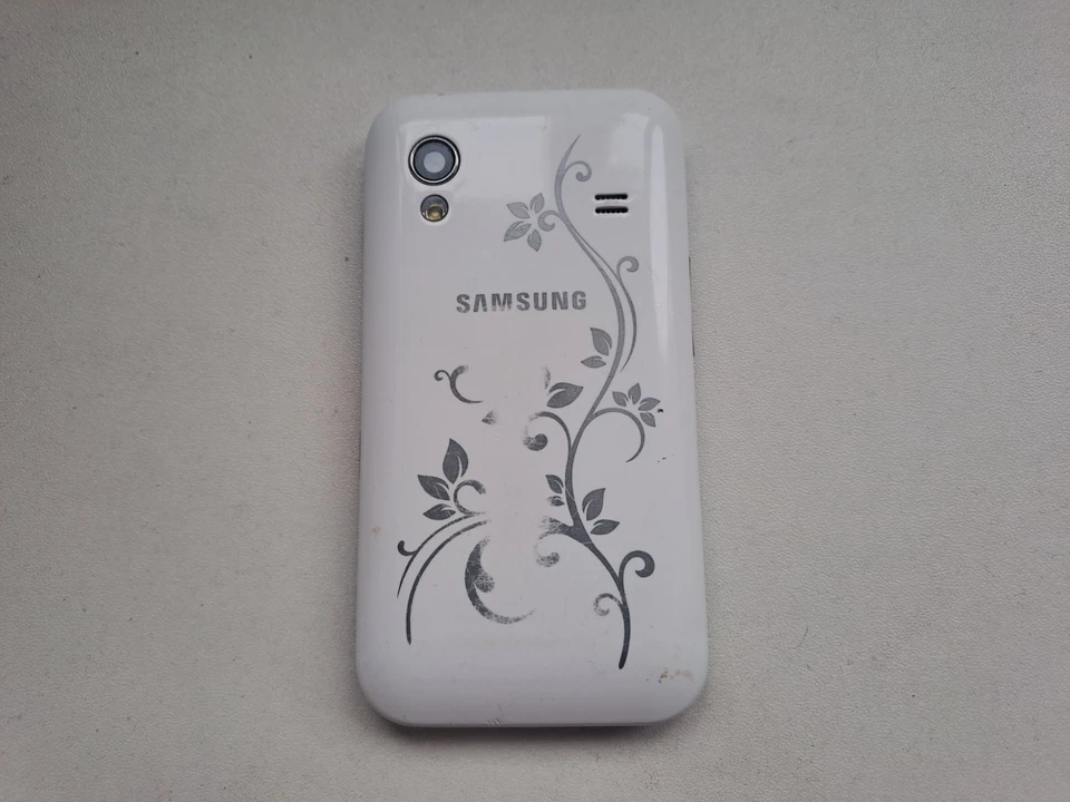 Samsung Galaxy Ace LaFleur GT-S5830i - White (Network Unlocked) Smart Phone - Image 2 of 2
