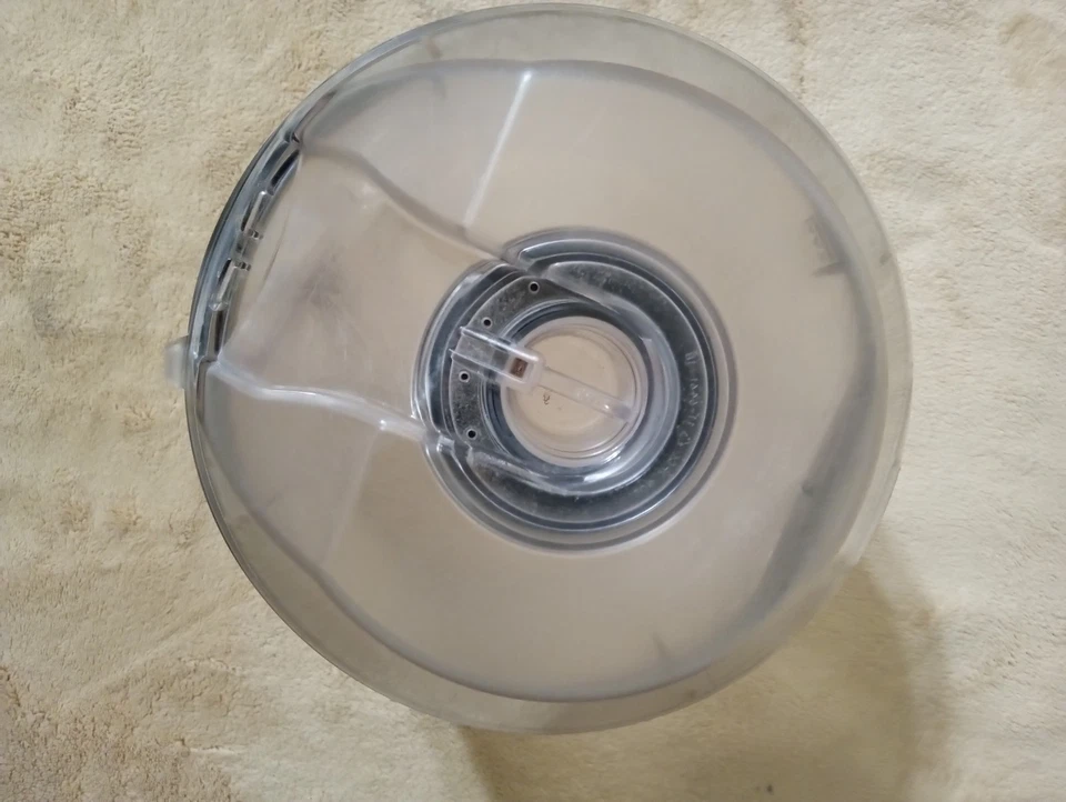 Bote inferior de plástico transparente al vacío Dyson DC39 ¡SOLO pieza de repuesto! Foto 4 de 4