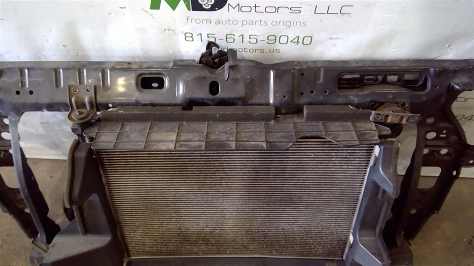 Montaje radiador Hyundai Accent 2011-2017 25310-1R150 Foto 2 de 4