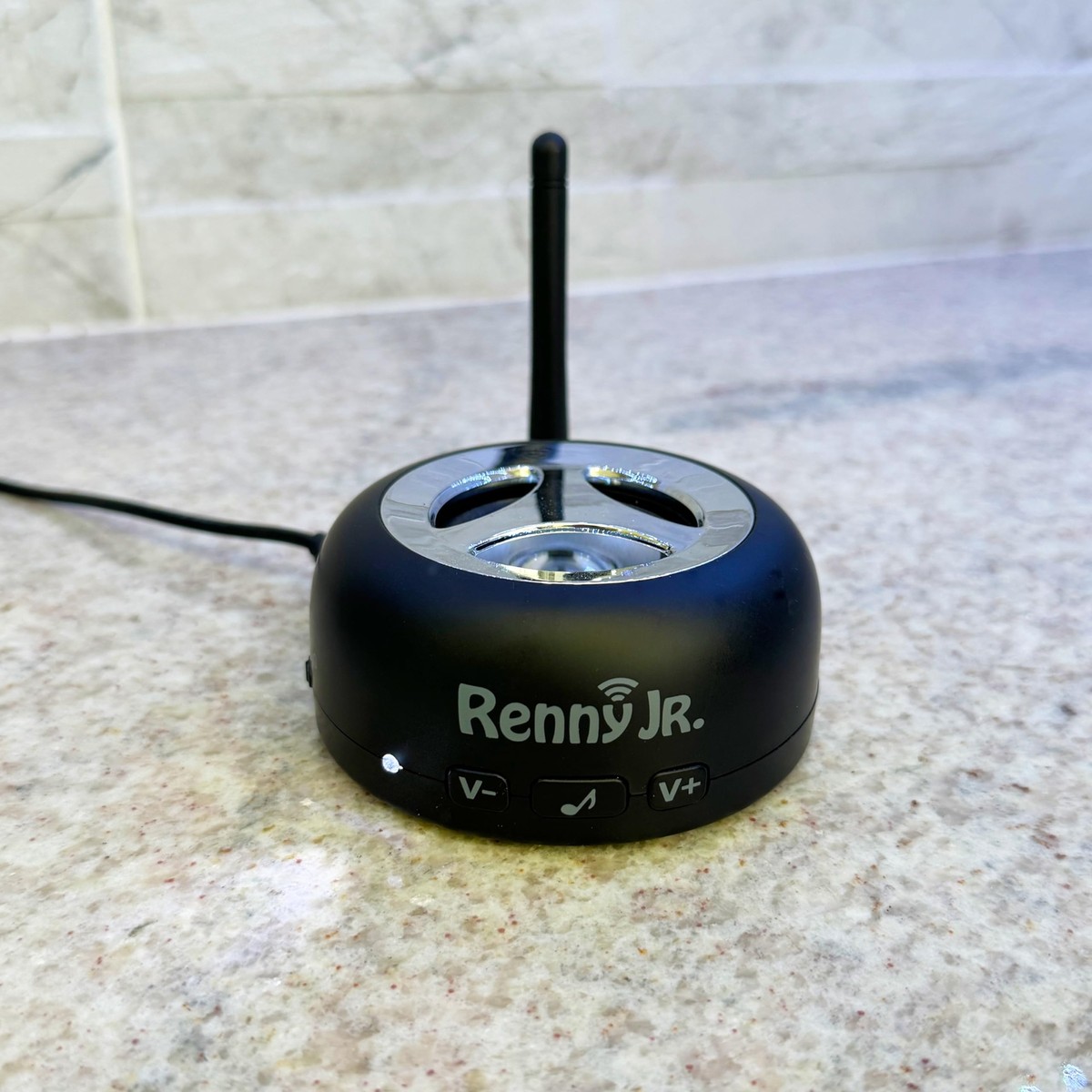 Renny - The Loud Cell Phone Ringer, Amplifier & Flasher for The 