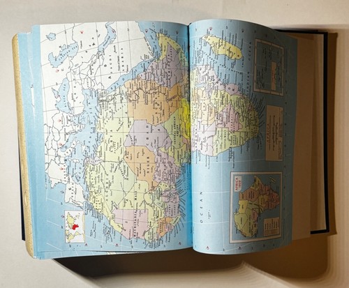 Webster New Twentieth Century Dictionary Unabridged 2nd Edition Color 1983 - Picture 13 of 15