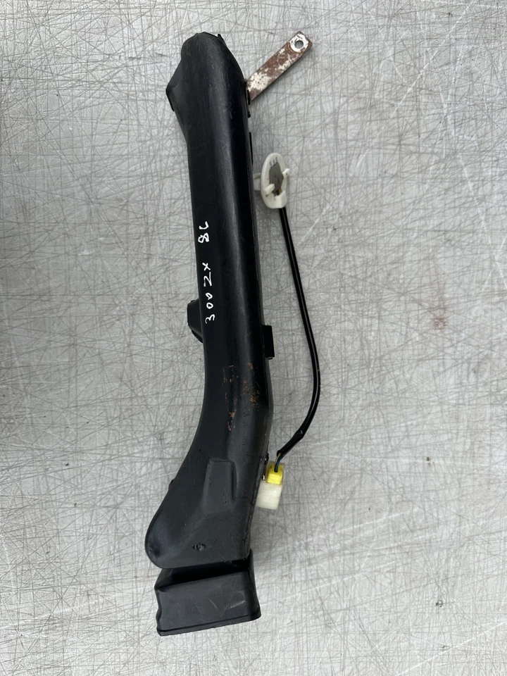 Nissan 300ZX 1986 (2+2) manguera de tubo de conducto de aire delantera debajo del tablero con sensor OEM Foto 3 de 4