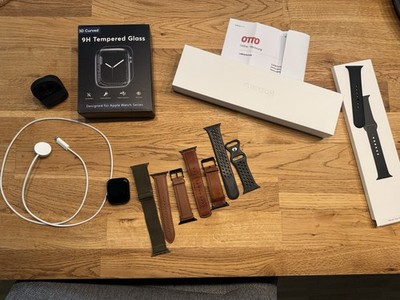 Apple Watch Series 8 45mm Midnight-Aluminiumgehäuse Schwarz + Zubehör/Armbänder