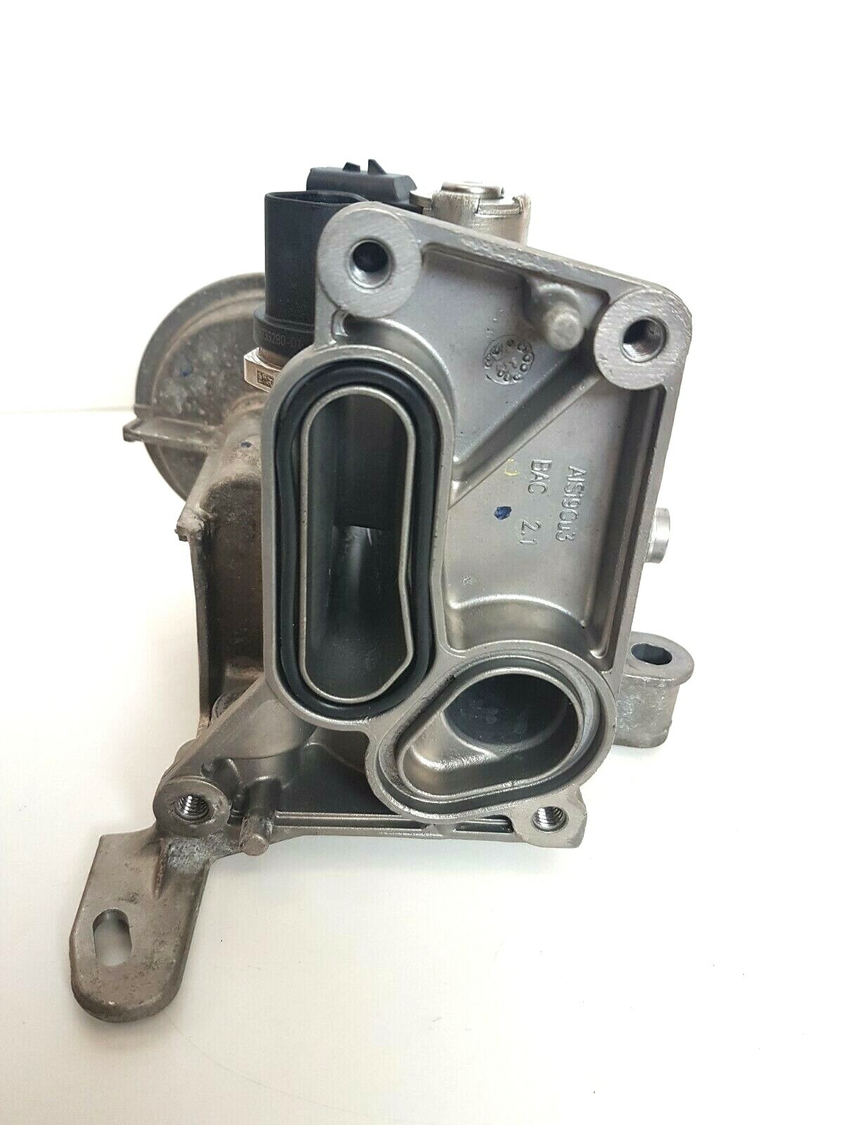 FORD KUGA 2.0TDCi 2016 FWD 110kW150HP OIL FILTER HOUSING OEM