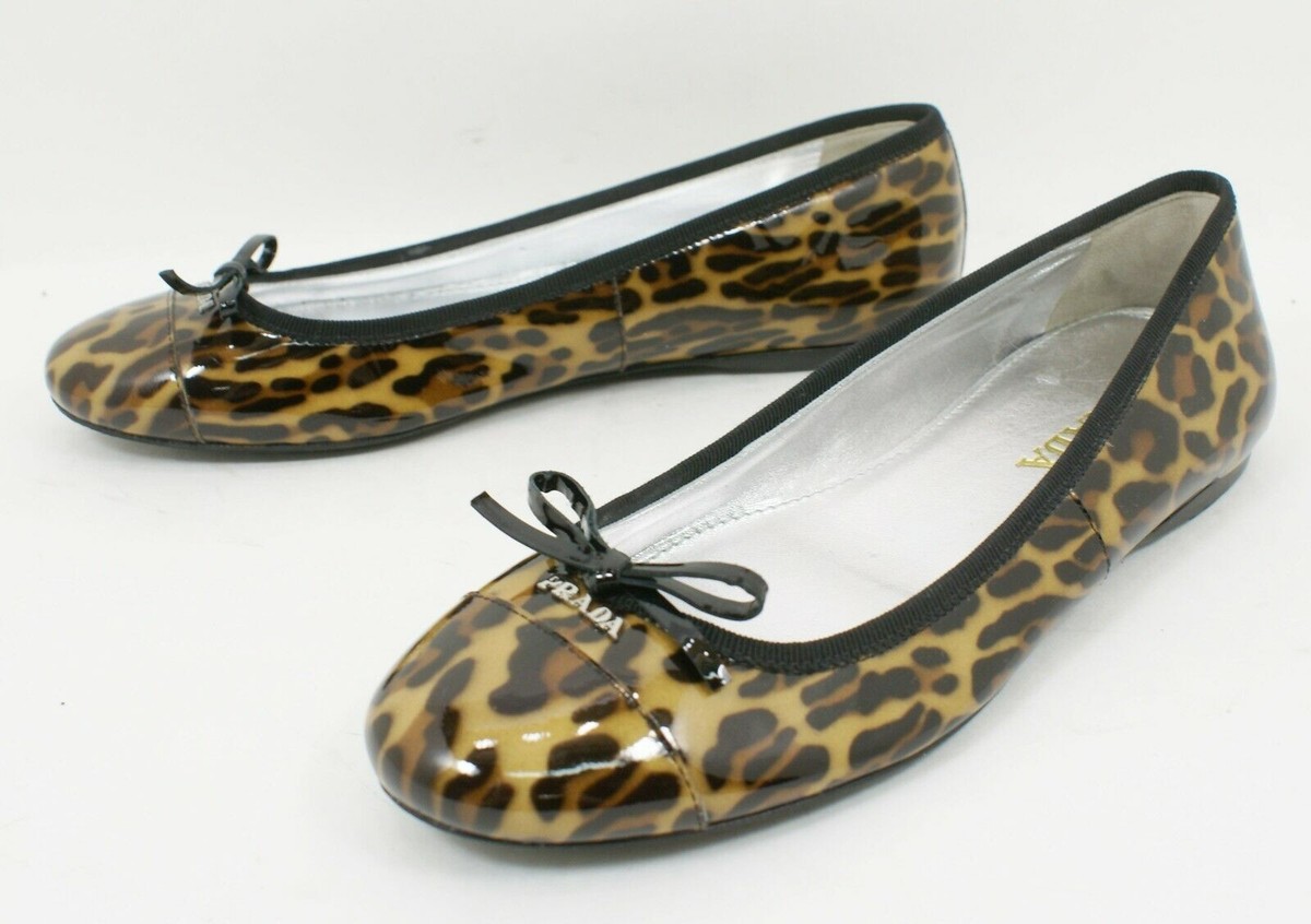 $650 PRADA LEOPARD LOGO Patent Cap-Toe Bow Ballerina Flat