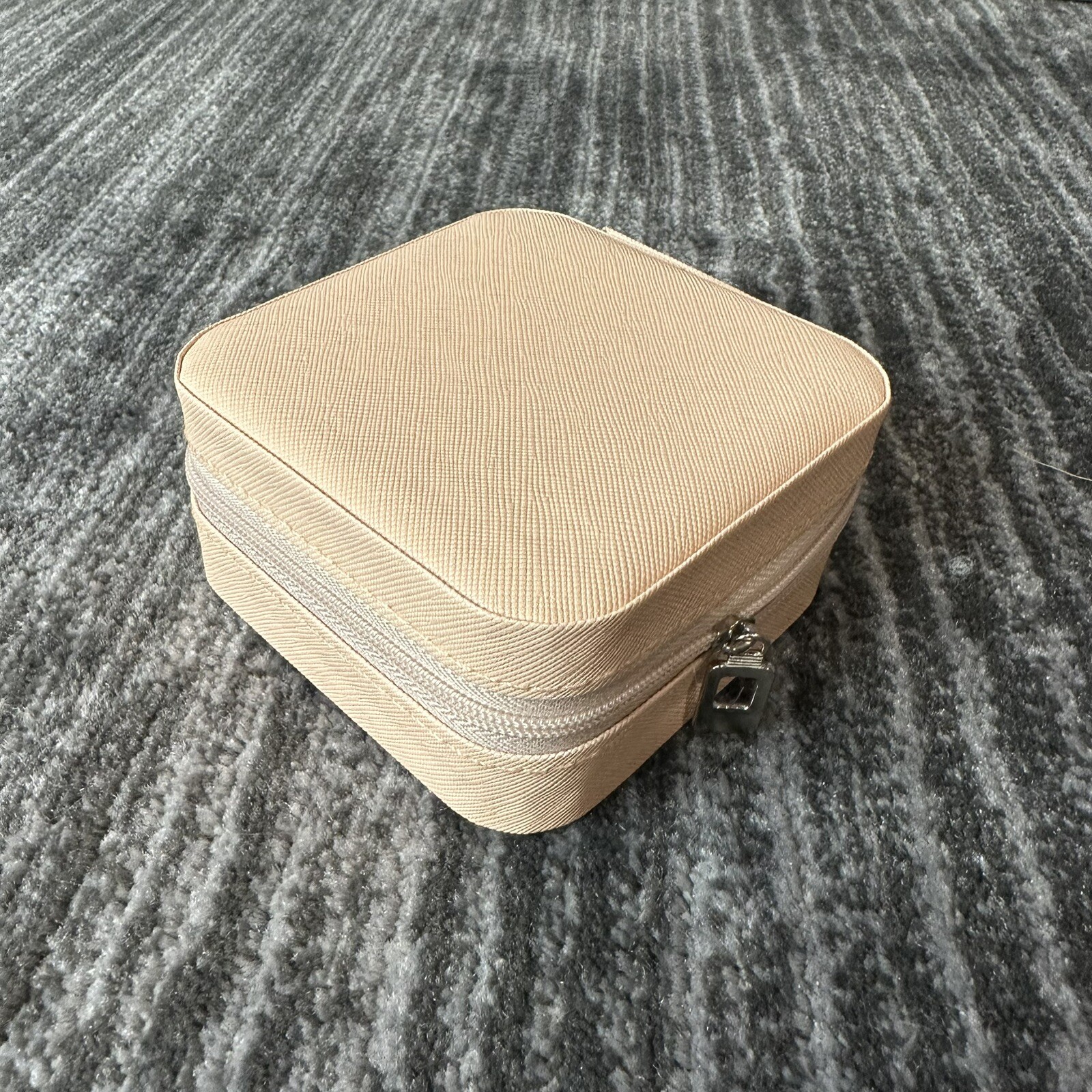Foto 17 di 24