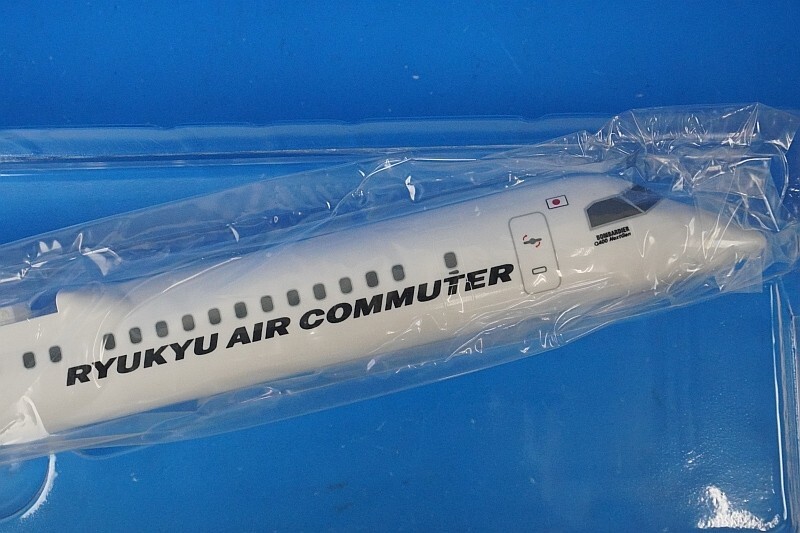 RAC DHC8-Q400CC 1/100スケールモデル RAC DHC8-Q400CC 1:100 モデルプレーン 模型飛行機 JALUX
