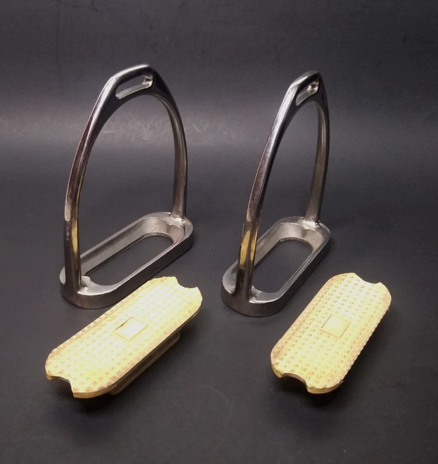 Estribos de hierro campana de doma inglesa de acero inoxidable Metalab, empuñaduras para botas Foto 3 de 4