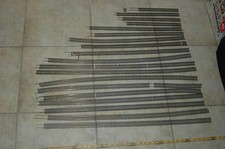 19 PIECES OF ASSORTED LENGTH HO GAUGE MODEL RAILROAD TRACK