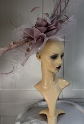 Snoxell Gwyther Rose Rosa Hochzeit Mutter Braut Bräutigam Gast Rennen Event Fasinator