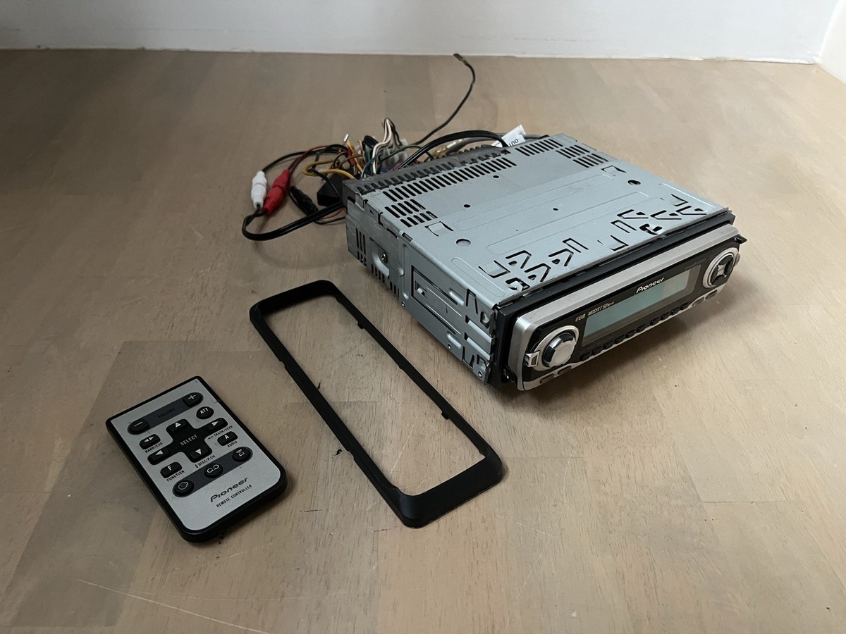 Pioneer KEH-P8015 カーオーディオ Pioneer KEH-P8015 . Cassette/Fm108/Aux-Bluetooth. Graphic display