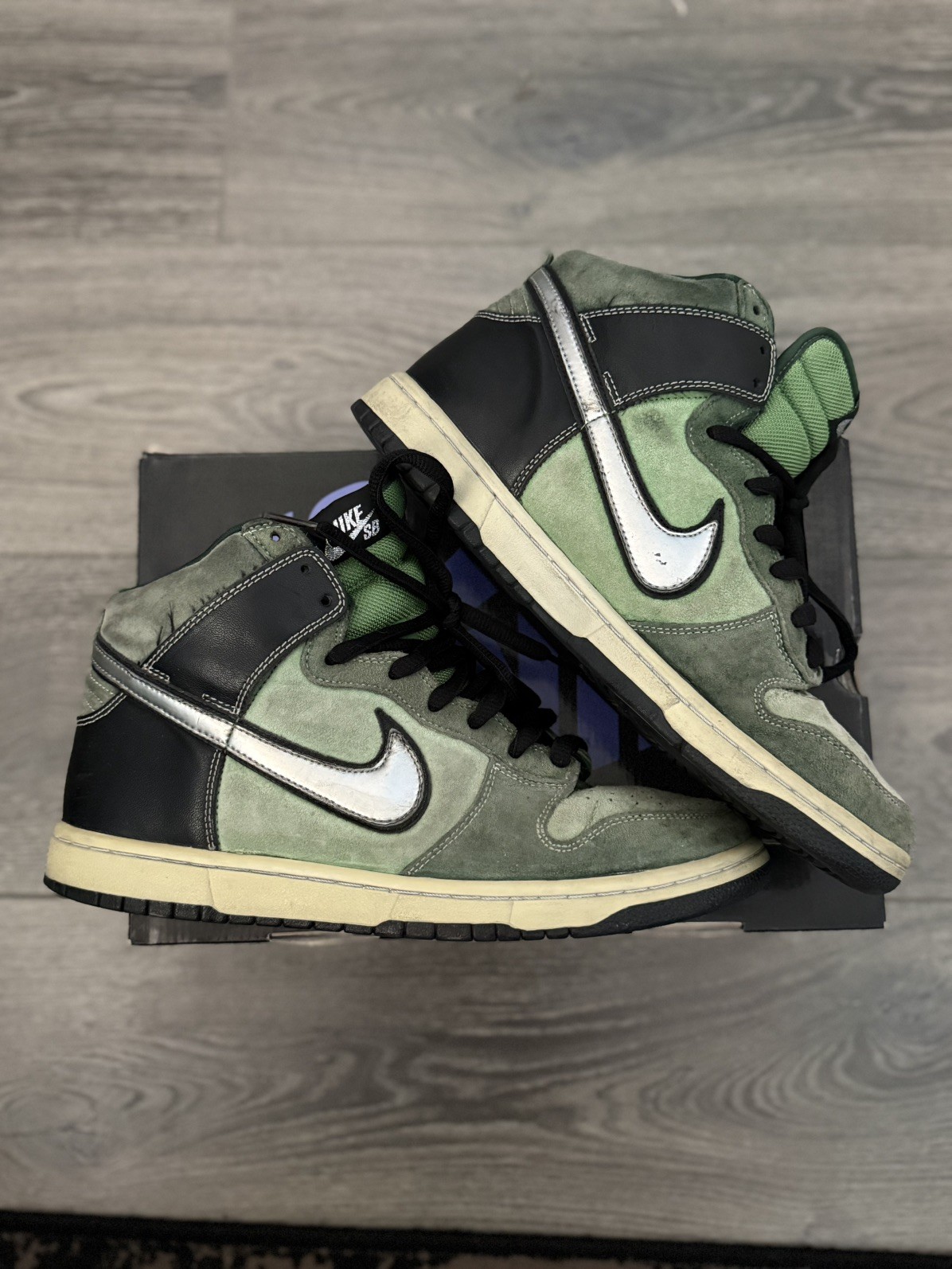 Nike SB Dunk High Pro Brut 305050-304 Tomatillo/Metallic Silver Mens Size 10