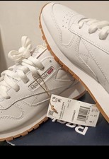 Reebok Classic Leather Women  s Low Top Leather Sneakers White Gum Sole 100008491