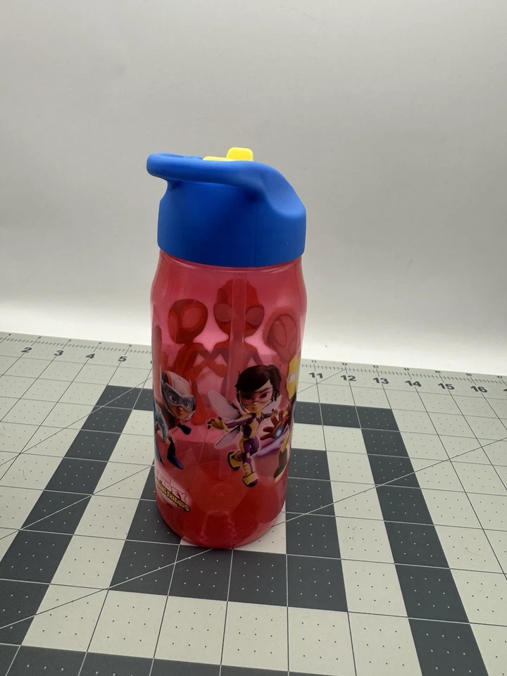Botella de agua Spider-Man Sip con bucle de transporte Marvel Sip Botellas 16 oz Sippy Cup  Foto 3 de 3