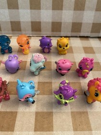 Hatchimals Colleggtibles Lot Of 21 Mini Figures