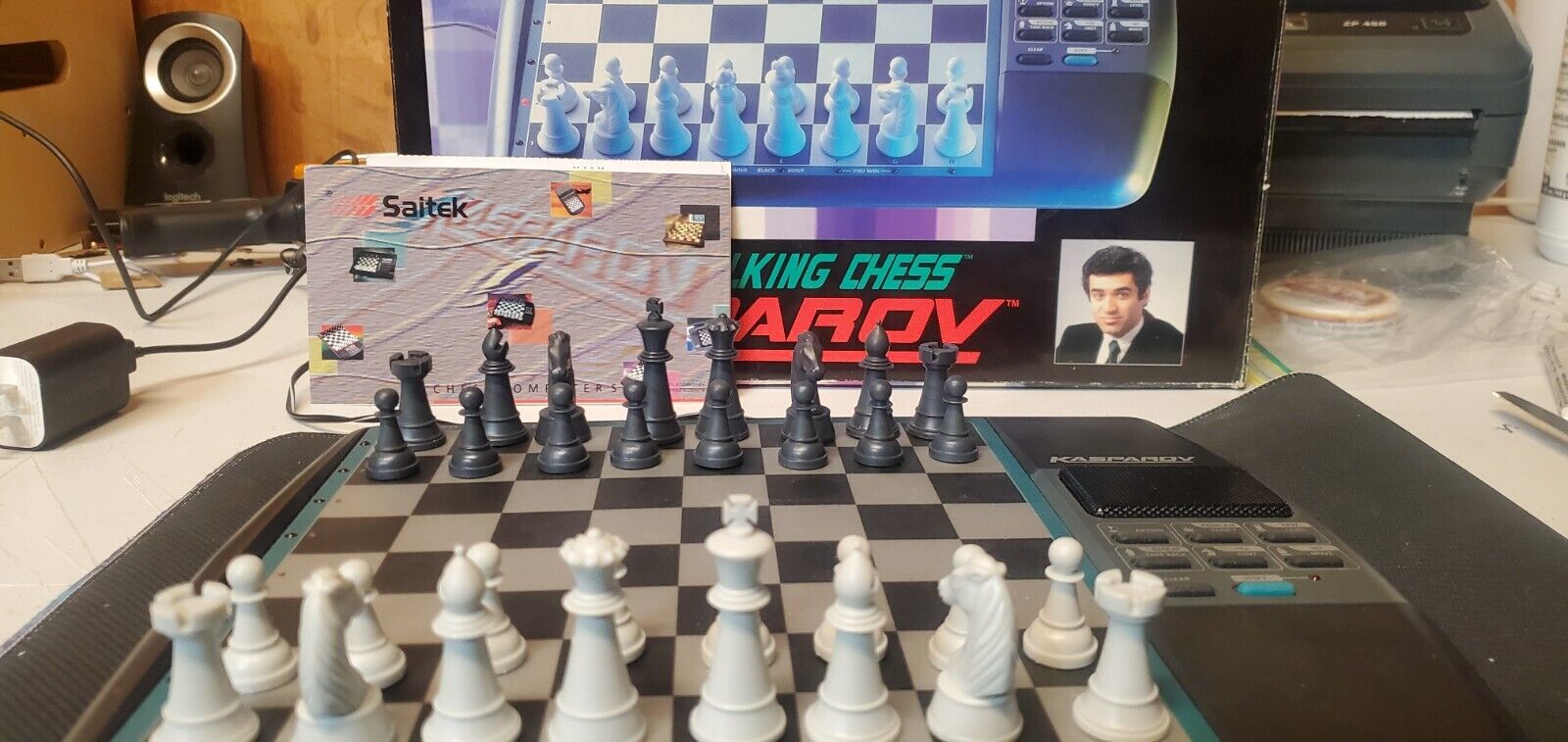 Electronic GrandMaster chess game, 102633898