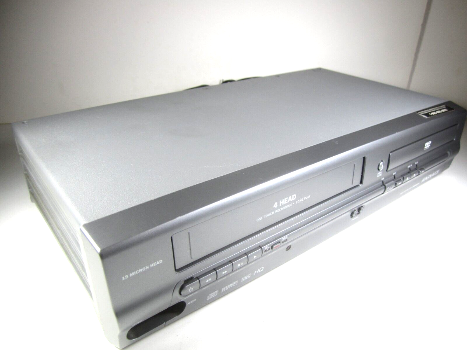 Magnavox MWD2205 DVD/VCR Combo 4HEAD HIFI VHS Recorder Tested