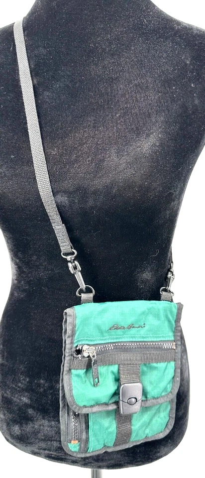 Bandolera de nailon verde Eddie Bauer bolsa de viaje bolsa deportiva Foto 4 de 4