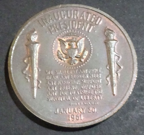 MEDALLA JOHN FITZGERALD KENNEDY 1961 PROCLAMACION PRESIDENTE USA BRONCE TECXX 35 - Imagen 2 de 4