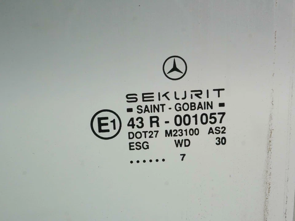 1994 - 2000 Mercedes Benz C Class W202 C280 Window Glass Door Left Lh Rear Oem Foto 3 de 4