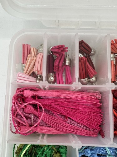 Lot of Assorted Tassels for Jewelry & Crafts - Various Colors & Sizes with Case - Picture 11 of 16