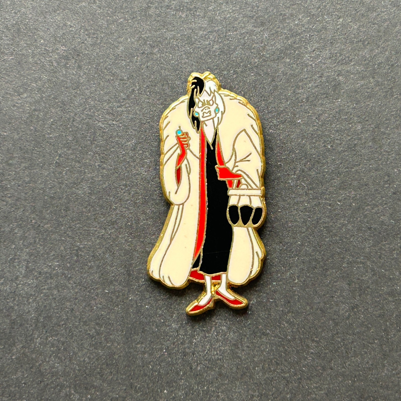 WDW - Cruella De Vil - 101 Dalmatians Disney Pin 25173
