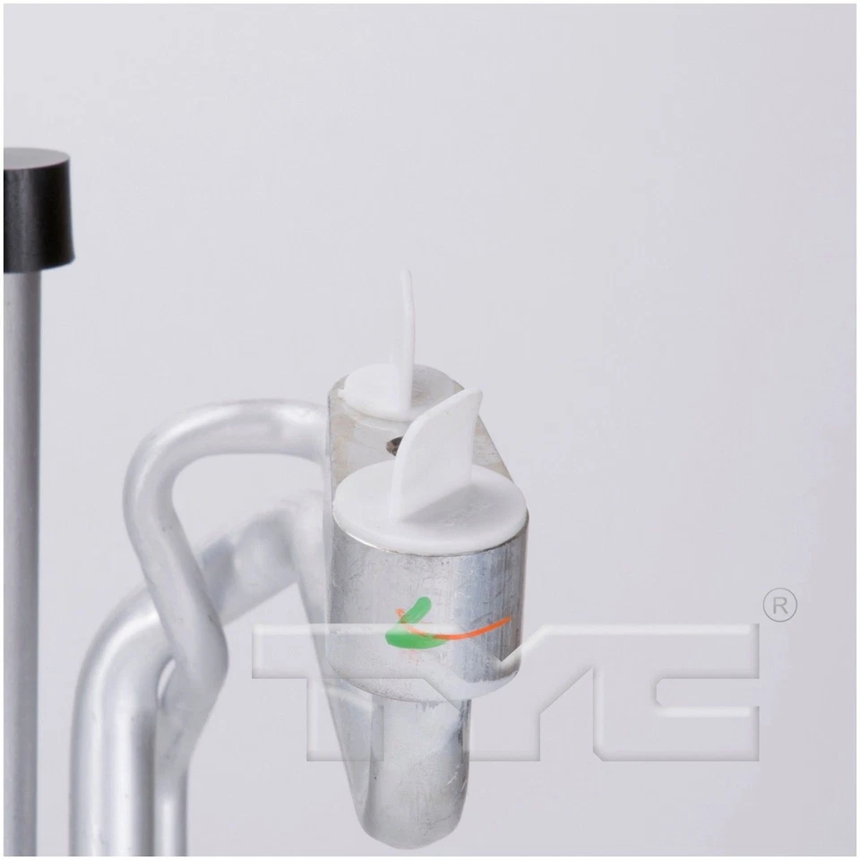 Condensador de aire acondicionado TYC 30003 para Nissan Murano 15-20 Foto 4 de 4