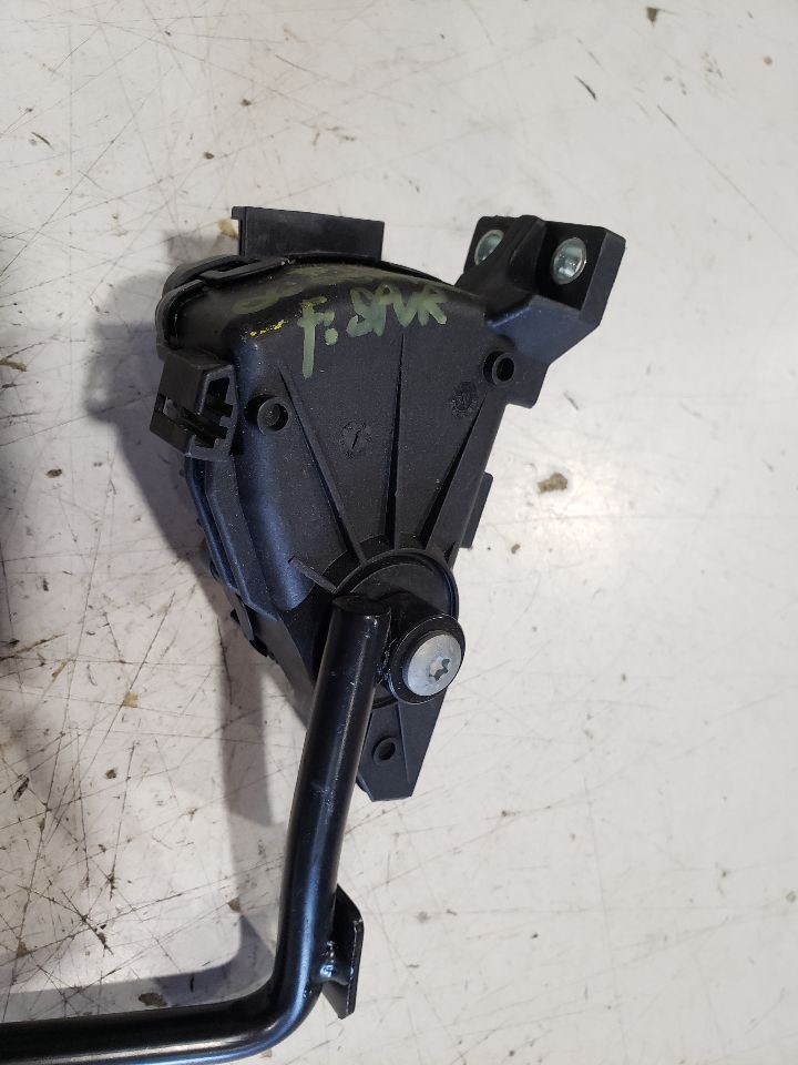 Bentley Continental Flying Spur 2006 Accelerator pedal P/N 3W1721503A