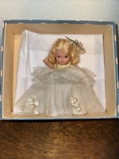 Nancy Ann Libro de Cuentos Muñeca Serie Flor LIRIO Articulado Con Calcetines Moldeados