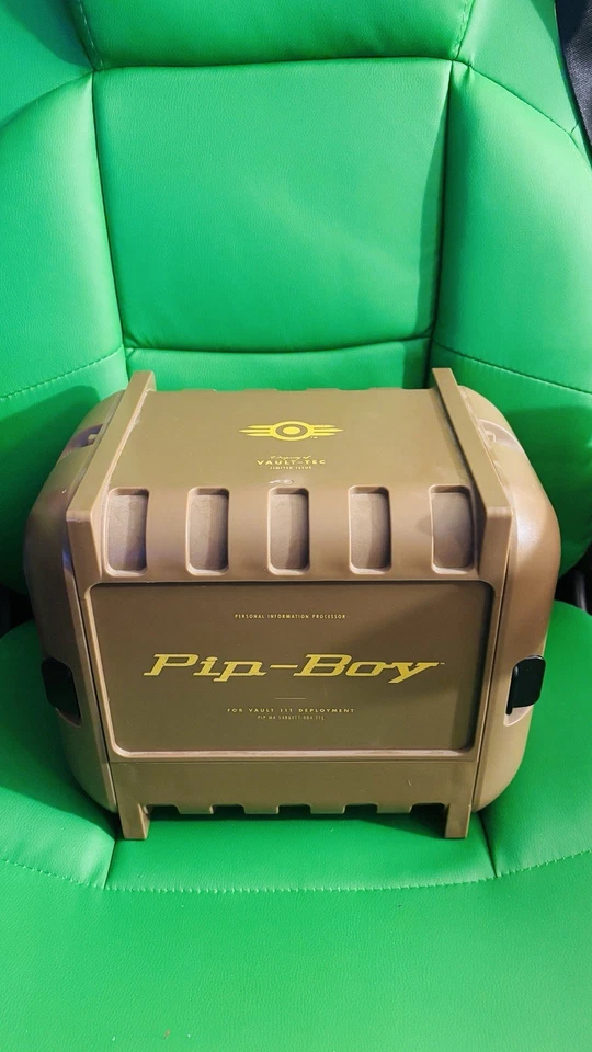 Bethesda Fallout 4 Pip-boy 3000 Mk IV Collector Edition Game Included Xbox one - Image 2 of 4