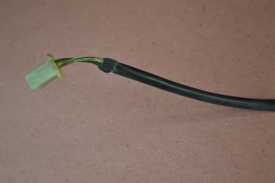 Interruptor de luz de freno trasero Honda Nighthawk CB550 CB 550 1983 83 Foto 3 de 3