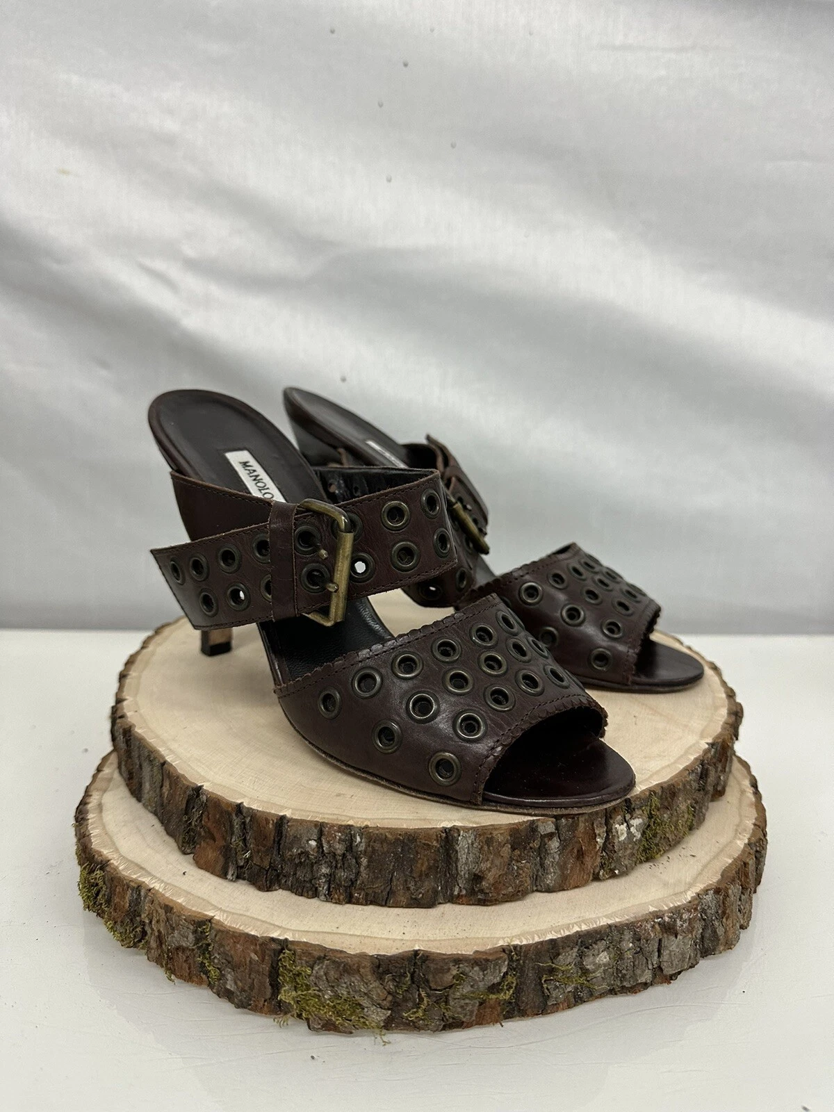 MBT Sandalo MANOLO BLAHNIK marrone punta aperta taglio laser taglia 38 SPEDIZIONE RAPIDA