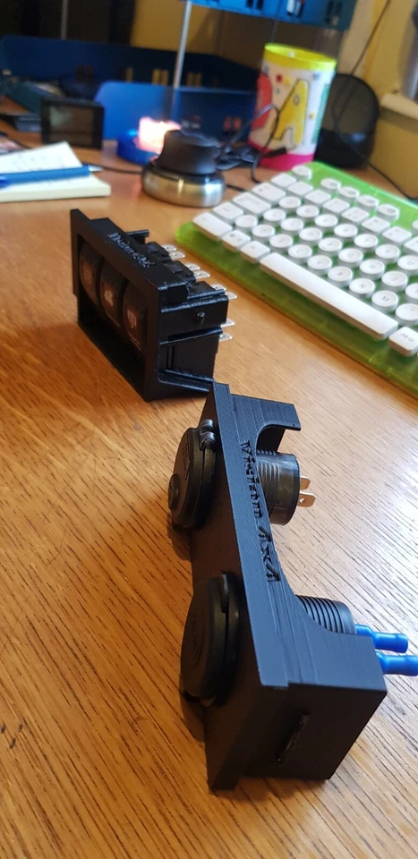 Cápsula de interruptor Land Rover Discovery 2 td5 y paquete de cápsulas USB traseras Foto 3 de 4