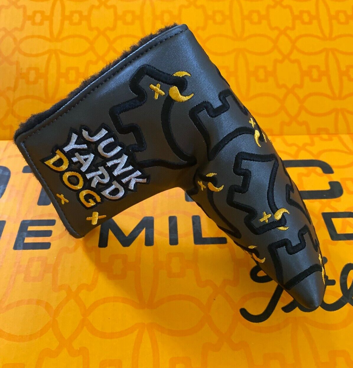 Scotty Cameron - 美品スコッティキャメロンパターカバー JUNK YARD DOG Scotty Cameron Dancing Junk Yard Dog Charcoal Putter