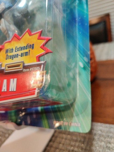 Shenlong Gundam Figure Mobile Suit Gundam Wing 2000 Bandai New on Card - Picture 5 of 12